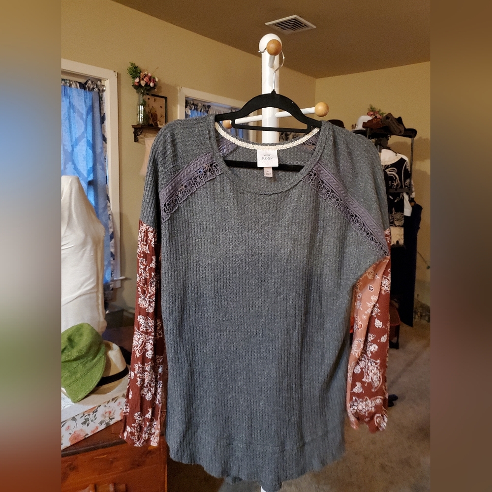 Knox Rose Gray and Brown Women's Top M